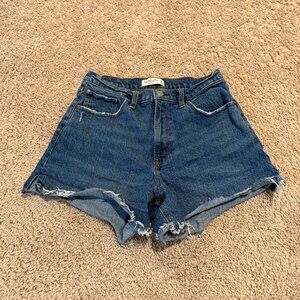 Abercrombie & Fitch The 4" Mom Short High Rise Curve Love Size 29 Denim